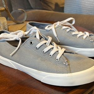 Sperry Loafer/Sneaker